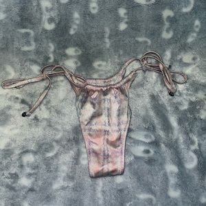 💕 Victoria's Secret colorful patch design thong bikini bottom 💕